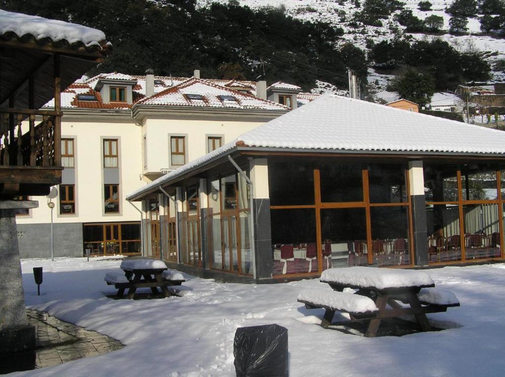 Hotel VIDA Santa Cristina Pola de Lena Esterno foto