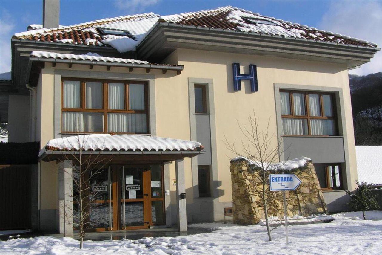 Hotel VIDA Santa Cristina Pola de Lena Esterno foto