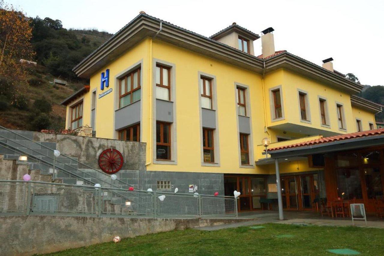 Hotel VIDA Santa Cristina Pola de Lena Esterno foto
