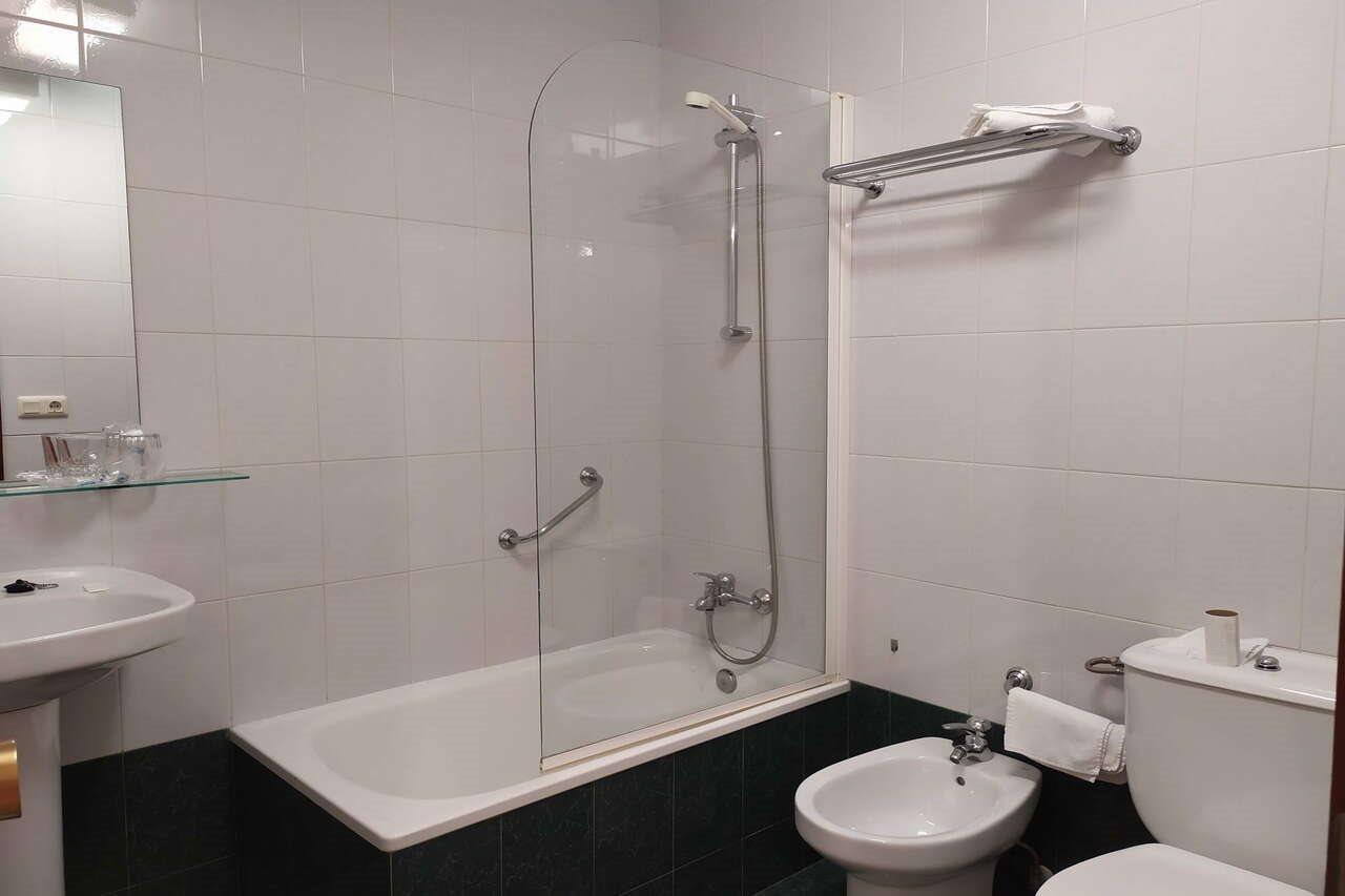Hotel VIDA Santa Cristina Pola de Lena Esterno foto